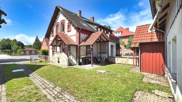 Innenhof zur Straße