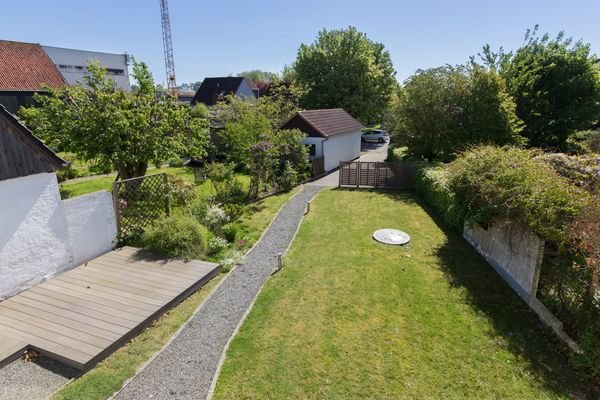 Blick in den Garten Richtung Schlei