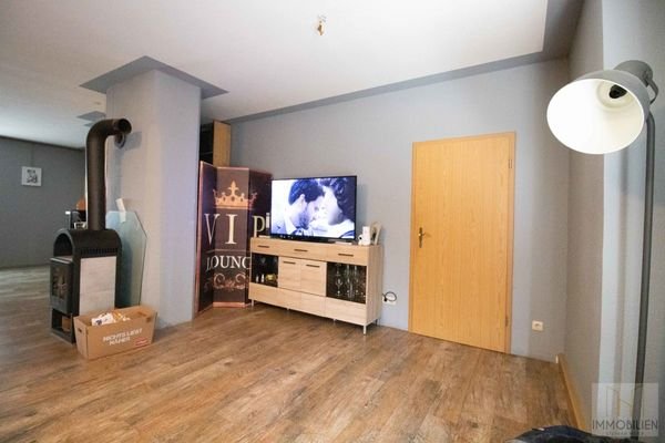 EG - Wohnung rechts Wohnzimmer 