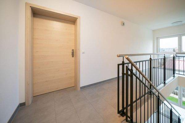 Eingangsbereich und Treppenhaus