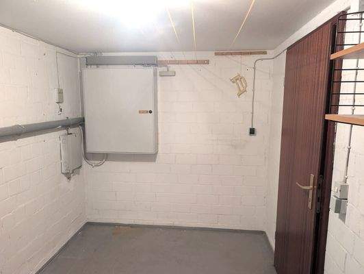 Keller / Hausanschluss 1