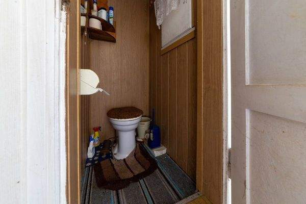 EG WC vor Hinterausgang