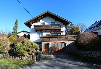 Straßenansicht des Hauses