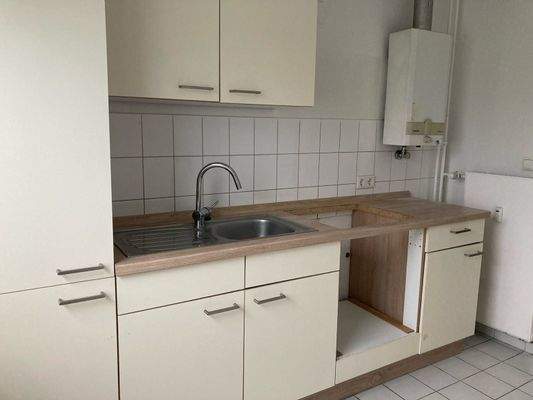 Einbauküche - Herd vorhanden