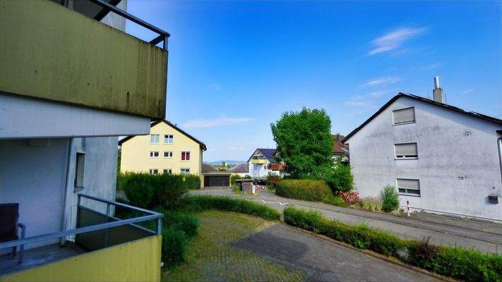 Blick vom Hochparterre-Balkon