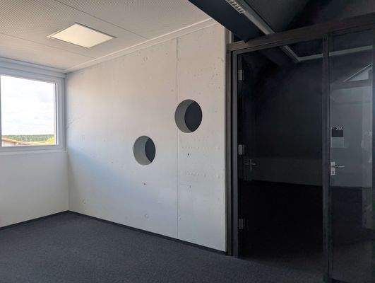 Büro mit Abstellraum.jpg