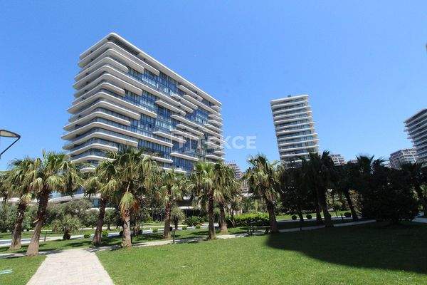 Spacious Apartments with Sea Views in Istanbul Zeytinburnu