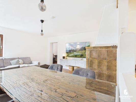 Essplatz mit Kachelofen