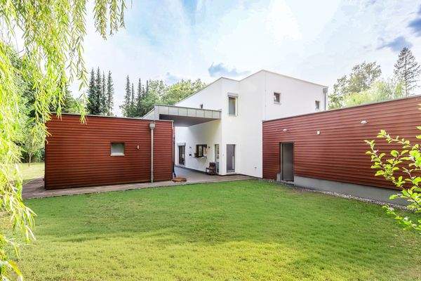 Rückansicht der Villa