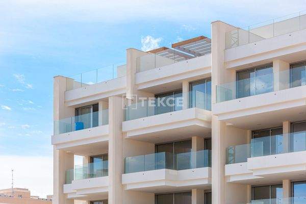 Elegant Flats Close to Amenities in Playa Flamenca Orihuela