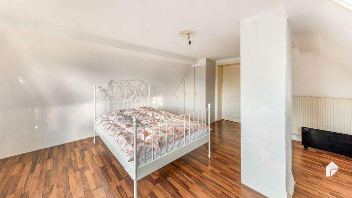 1. OG Elternschlafzimmer 2