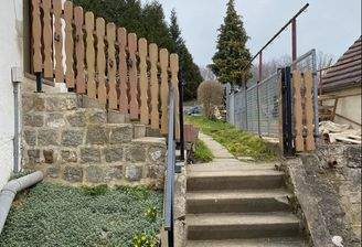 Treppe zum Grundstück