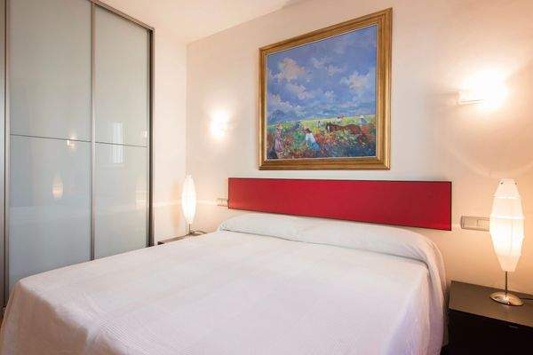 Zweites Schlafzimmer mit Einbauschränken