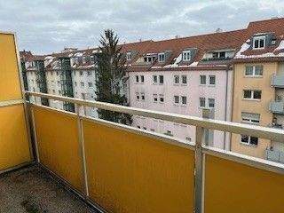 Balkon 2 (Ostseite) - Wohnzimmer