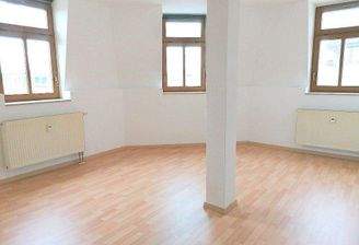 Wohnzimmer mit Laminat