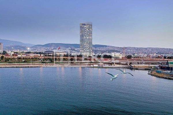 Sea-View Residence Apartments Near the Metro in İzmir Konak