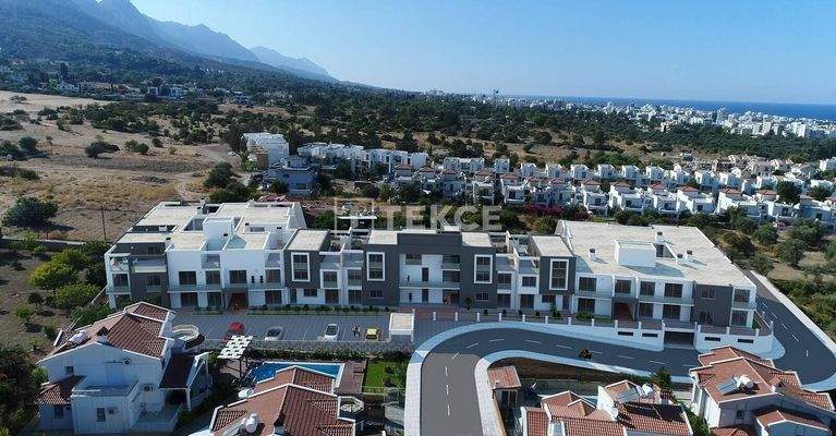 Centrally Located Apartments in a Complex with Pool in Girne