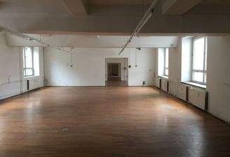 Gewerbefläche mit Parkett