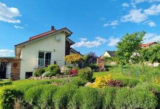 Haus Südansicht vom Freisitz