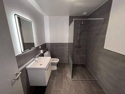 WhatsApp Image 2025-12-13 at 17.30.17.jpeg