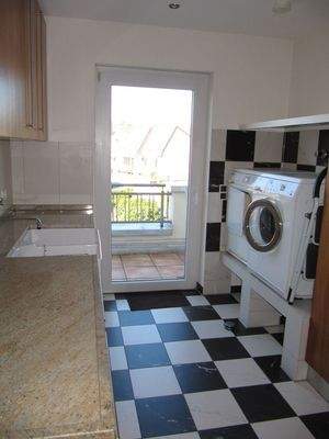 Beiküche und Hauswirtschaftsraum