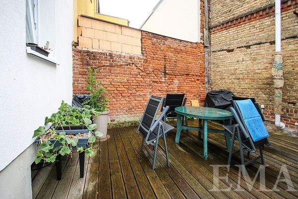 Terrasse zu Wohneinheit im Erdgeschoss