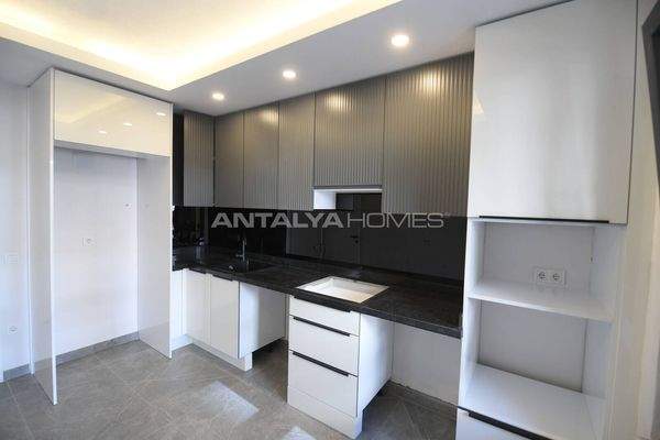 Flats in a Complex with Communal Pool in Alanya