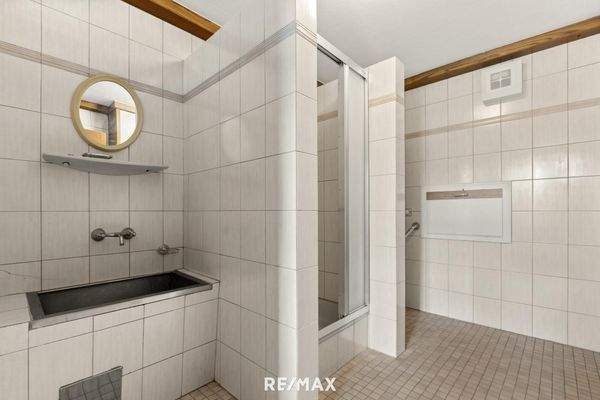 Badezimmer (Haus Altbestand)