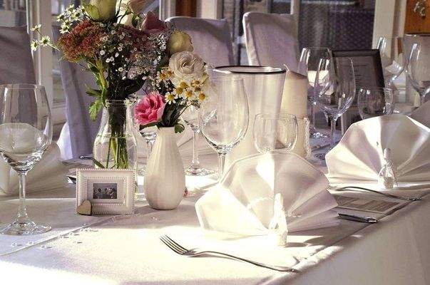 Hochwertige Dekoration trifft auf Raumgefühl