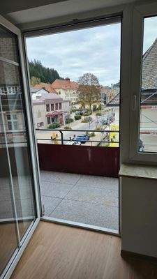 Gemütlicher und überdachter Balkon