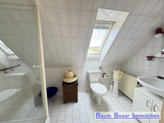 Badezimmer im Dachgeschoss