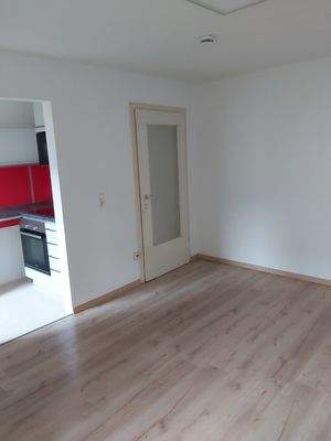 Wohnzimmer und Küche.JPG