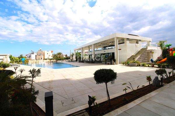 Furnished Flat for Sale with Sea View in Panorama Long Beach