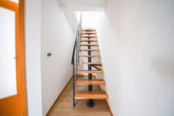 Treppe zum DG