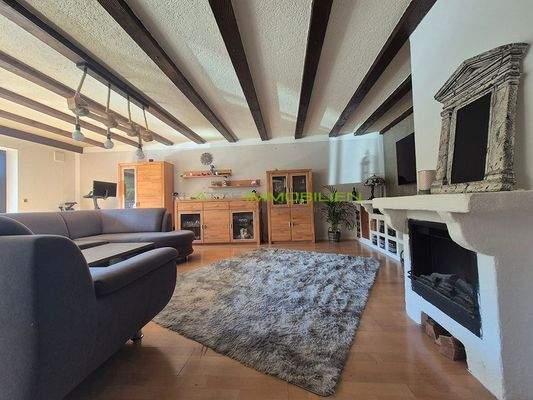 WE01 - Wohnzimmer 06 mit Blick in der Garten