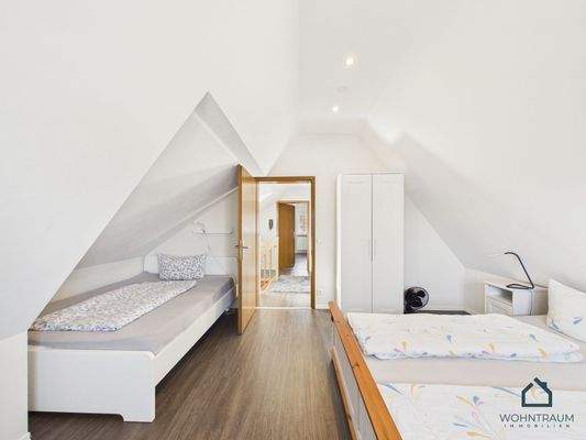 Haupthaus - DG Schlafzimmer 2