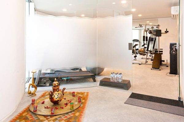 f2bb282f-1bb7-4261-803d-be9e0a508b41