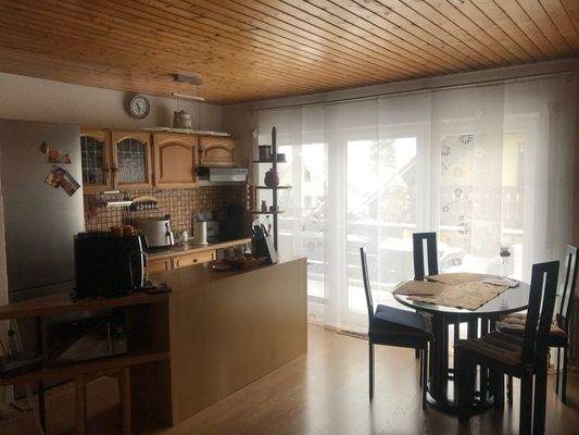 Küche mit Eßbereich