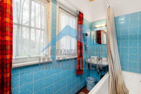 Erdgeschoss - Badezimmer