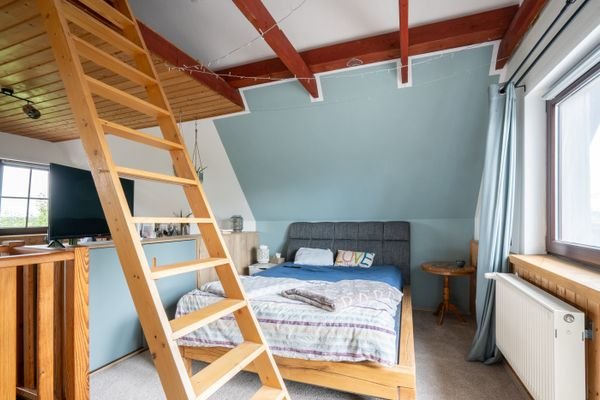 Zimmer OG Schlafbereich