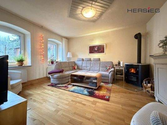 Wohnzimmer mit Kamin