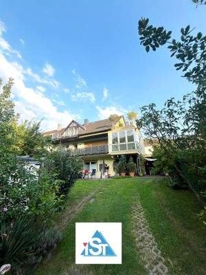 Hintereinfahrt teilweise befestigt.jpg