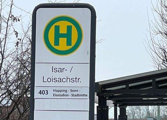 Bushaltestelle in der Nähe