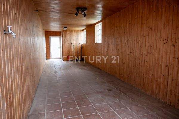 Garage mit Gartenzugang