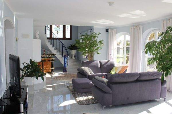 ... gerade aus ins Wohnzimmer ...