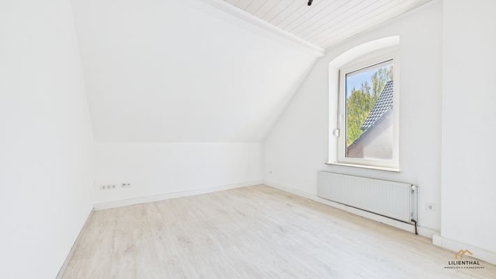 Schlafzimmer 1 DG