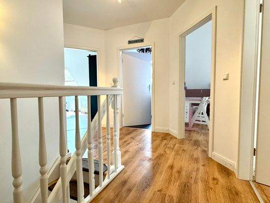 Hauptwohnung DG - Flur