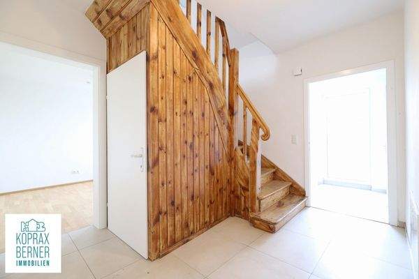 EG_Vorraum - Stiegenaufgang