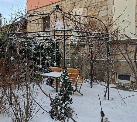 Pergola auf Südseite vom Haus