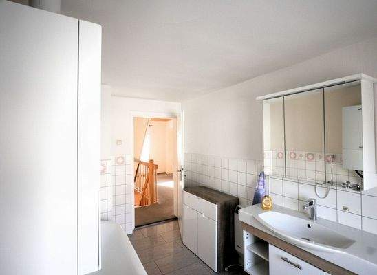 Badezimmer - mit KI bearbeitet